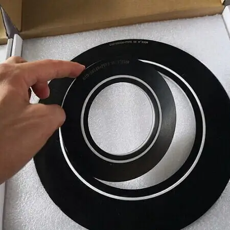 G10 with SS 316L core VCS flange insulation gasket kit showing G10 body with stainless steel core